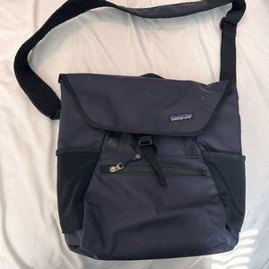 Patagonia Vertical Mass Laptop Messenger Over the Shoulder Cross Body School